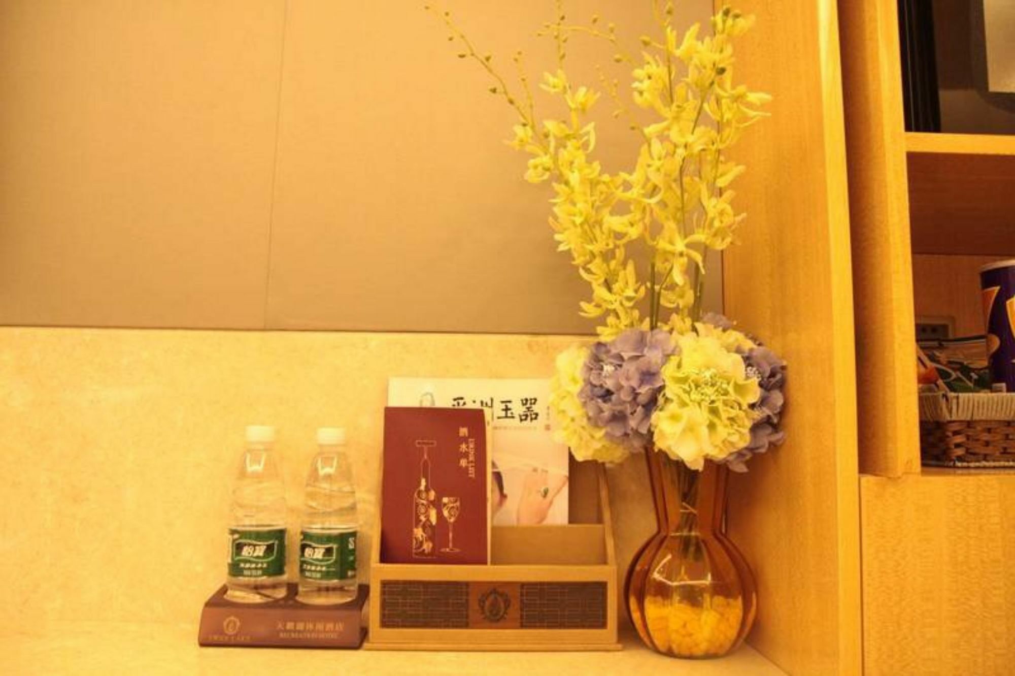 Swan Lake Recreation Hotel Foshan Extérieur photo